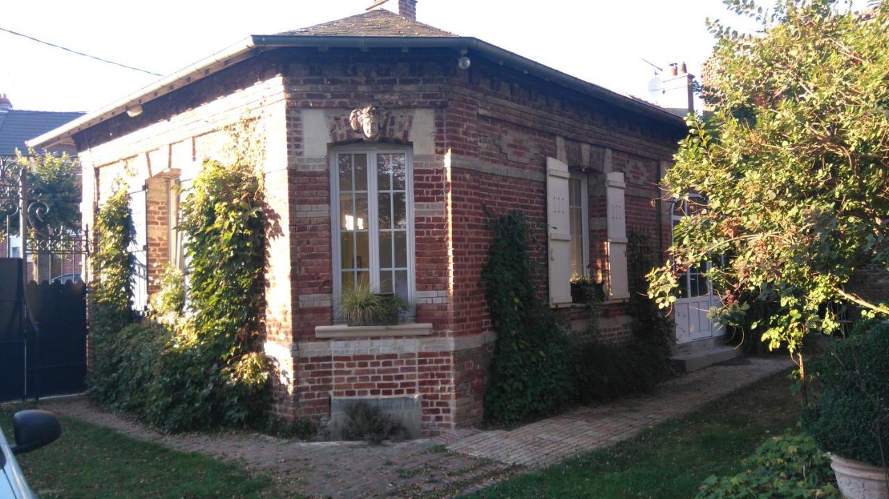 Le Jardin Des Ecureuils Hotel Demuin Luaran gambar